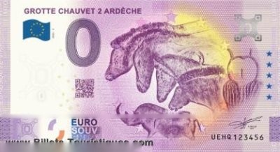 GROTTE CHAUVET 2 - ARDÈCHE