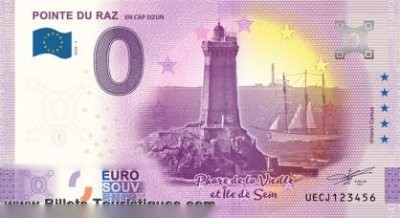 POINTE DU RAZ EN CAP SIZUN Phare de la Vieille et l'Ile de Sein