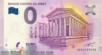 MAISON CARRÉE DE NÎMES